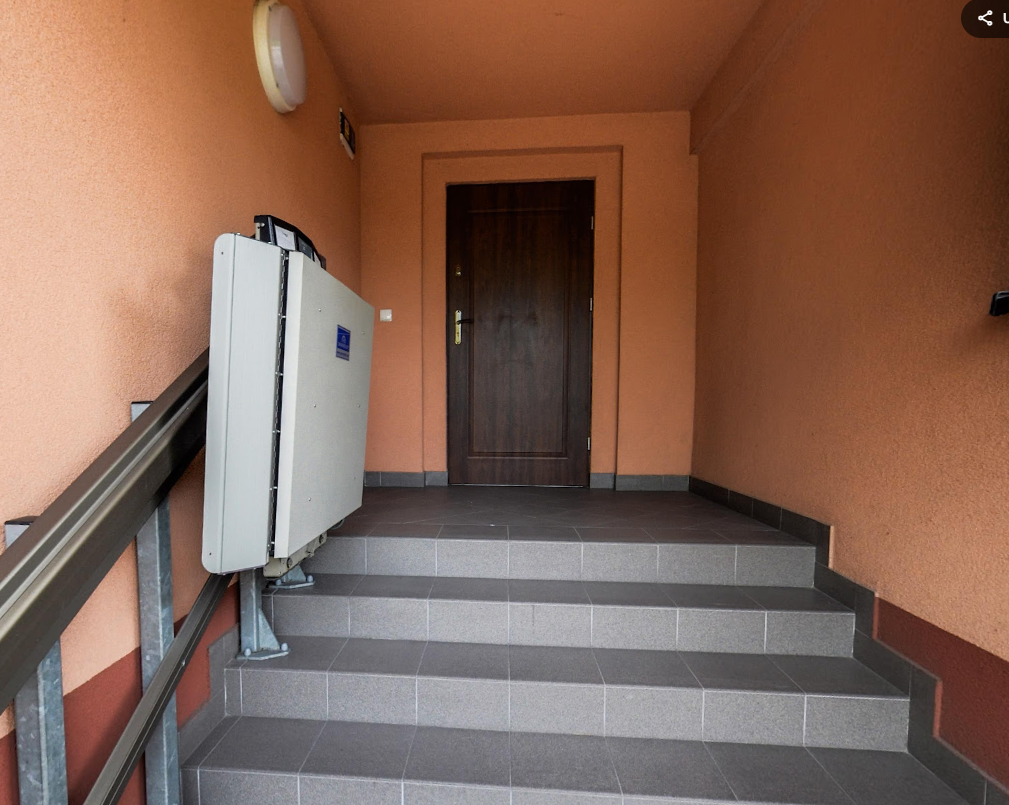 GCKSiT Świetlica w Podbuczu - wejście główne